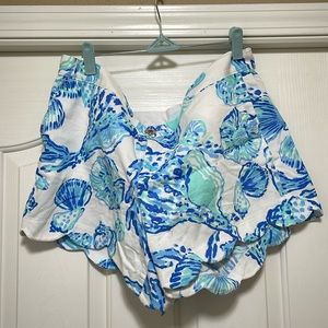 Blue and white Lilly Pulitzer Buttercup Short, 16